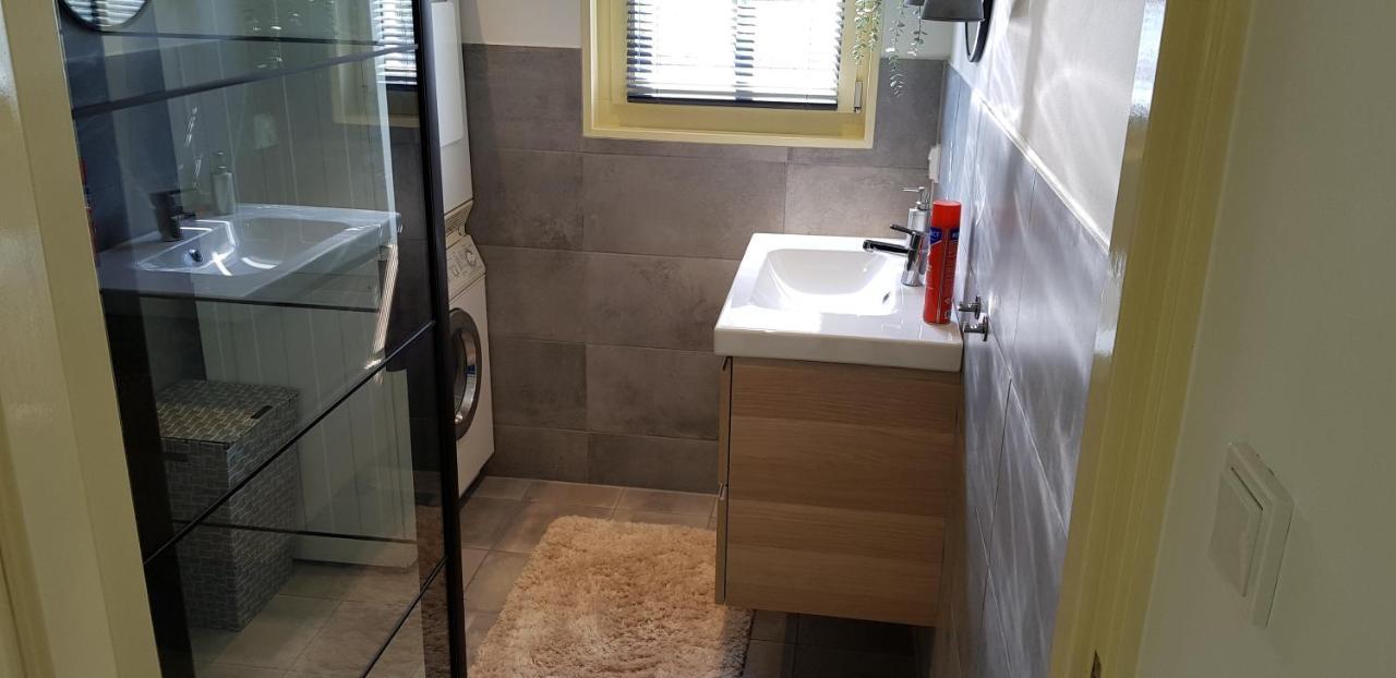 Prachtig Vrijstaand Appartement Aan Het Water Heerhugowaard Exterior photo